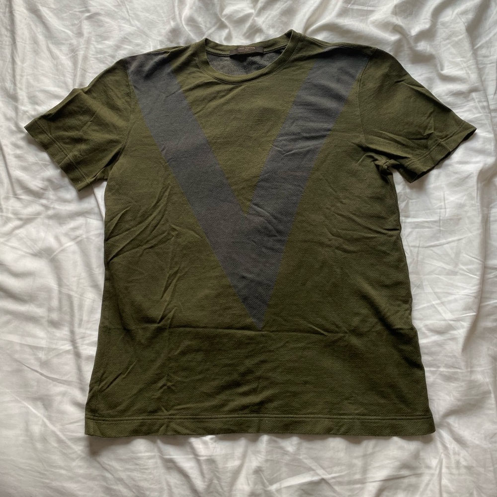 Louis Vuitton V T-shirt